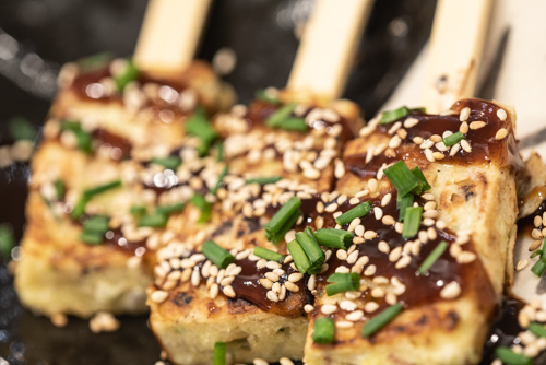 oryza sushi Brochette "Okonomiyaki"